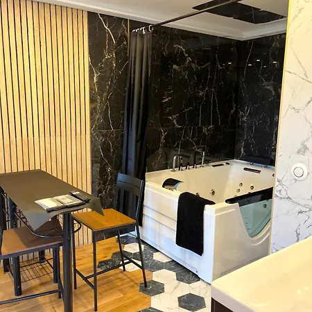 Proche Paris-orly Entier Et Son Jacuzzi *